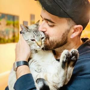 Meet your Posher, Casey